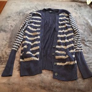 AE Cardigan